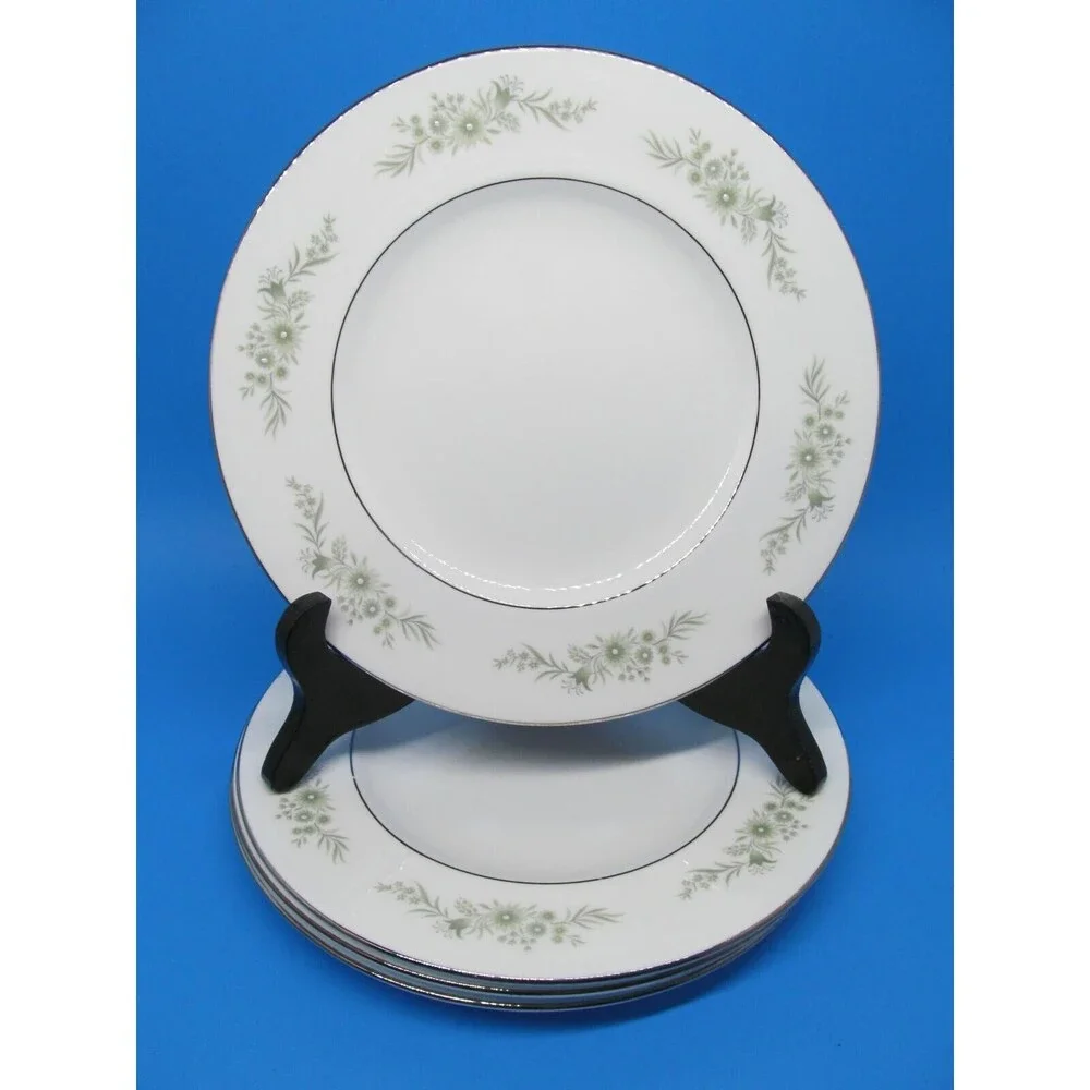 Wedgwood Bone China England Westbury Pattern Salad Plates 8